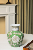 Nouveaux vases en porcelaine de style chinois Art Déco élégants et frais en jaune vert et rose pour la décoration de la maison