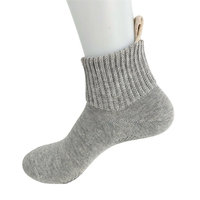 Chaussettes de sport unisexes en coton peigné respirant avec logo personnalisé pour la vente en gros