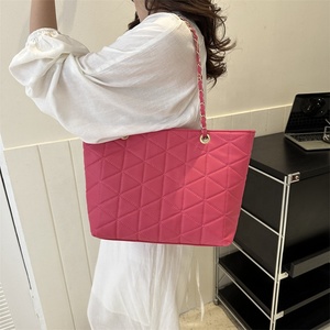 Bolsos de Hombro Casuales de Gran Capacidad para Mujer, Bolsos de Mano Simples con Cadena de Rombo, Bolso Tote Portátil de Moda, Bolso Extra Grande - Product Image 3