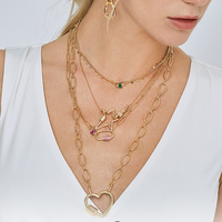 Ensemble de colliers superposés multi-brins tendance avec pendentifs cœur et étoile en cristal coloré et fermoir mousqueton, chaîne dorée, idéal pour un cadeau