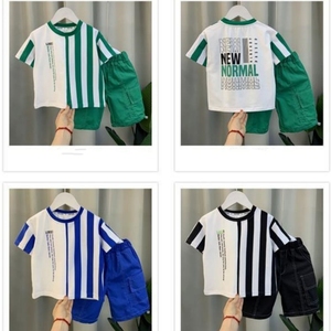 Set di abbigliamento estivo Casual da ragazzo alla moda per bambini alla moda completo a due pezzi con stampa lettere larghe per bambini - Product Image 6