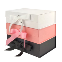 Boîte d'emballage en papier rigide pliable et mat ordinaire Boîtes en carton cadeau avec fermeture à couvercle magnétique personnalisées avec ruban pour l'emballage