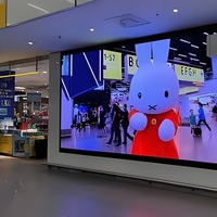 Layar LED Indoor Ultra Slim P4 Full Color IP65 Kecerahan Tinggi Sambungan Tanpa Celah Video Wall Latar Belakang Toko Ritel Ruang Kelas