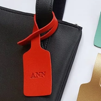 Diverses couleurs sac étiquette sac à main breloque sac accessoires sac à main pendentif voyage suspendus ornements Faux cuir nom étiquettes pour valise