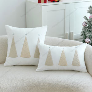 Sarung bantal dekoratif Natal putih mewah pemandangan musim dingin bordir dengan pohon dan kepingan salju untuk dekorasi rumah meriah - Product Image 5