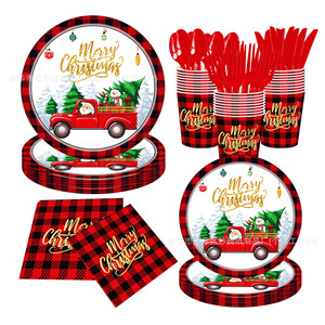 Kit de fournitures de fête jetables de Noël : assiettes en papier, gobelets, serviettes, couverts pour les célébrations de fin d'année - Product Image 1