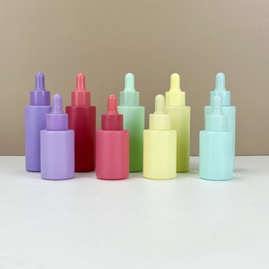 ขวดแก้วน้ำมันหอมระเหยแบบไหล่เรียบสีแดงขุ่นพร้อมฝาหยดขนาด 50 มล. 100 มล. สำหรับบรรจุเซรั่มและน้ำมันเครื่องสำอาง ขายส่ง - Product Image 2