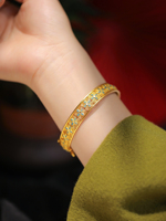 Bracelet jonc vintage pour femme en argent sterling 925 plaqué or, avec fermoir à charnière en filigrane et motif trèfle à quatre feuilles émaillé, vente en gros