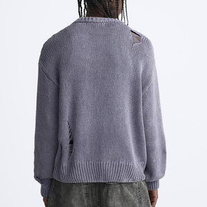 Suéteres lavados OEM y ODM con logotipo personalizado para hombre, Jersey de punto suelto rasgado, suéter de diseñador de algodón con cuello redondo para hombre - Product Image 2