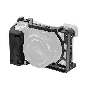 Jaula para Cámara SmallRig 3164B de Acero Inoxidable con Mango de Silicona y Soporte Cold Shoe ARRI 3/8-16 para <span class=keywords><strong>Sony</strong></span> A6100 A6300 <span class=keywords><strong>A6400</strong></span> - Product Image 1