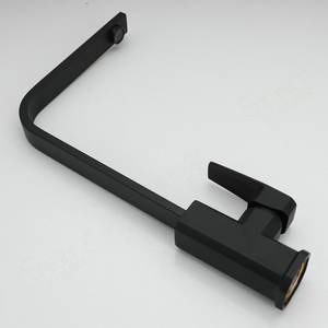 Grifos de Cocina Modernos Giratorios Cromados en Negro y Dorado T09, Grifo Monomando de Cerámica para Fregadero de Hotel - Product Image 3