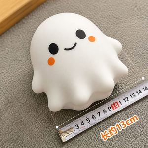 Juguete Antiestrés de Halloween con Forma de Fantasma, Decoración de Escritorio Suave, de Rebote Lento, de 10 cm, para Niños - Product Image 6