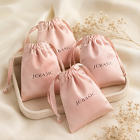 Sacs en satin épais imprimés de logo personnalisé de luxe Cadeau d'emballage de vêtements sous-vêtements cheveux Sac à poussière en soie à cordon pour sac à main