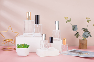 Flacons de parfum en verre, forme cylindrique/carrée, surface mate transparente, impression sérigraphique, type de pulvérisation, 30ml 50ml 100ml, bouchon à vis. - Product Image 3