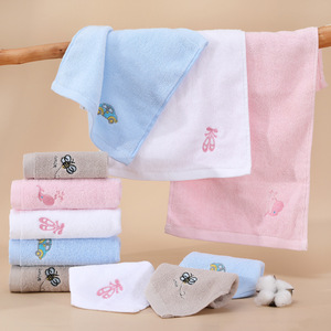 Vente en gros de serviettes en pur coton 100% brodées pour bébé - Product Image 2