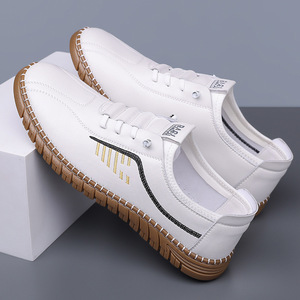 Mocasines de cuero blancos para hombre, zapatos informales sin cordones con suela suave, estilo británico plano, diseño de un solo tirón para jóvenes - Product Image 4