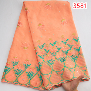 Tissu en dentelle <span class=keywords><strong>de</strong></span> coton africain avec broderie <span class=keywords><strong>de</strong></span> pierres et motifs floraux 2023, 5 yards, tissu en dentelle <span class=keywords><strong>suisse</strong></span> pour robes <span class=keywords><strong>de</strong></span> soirée femme, à coudre 3281 - Product Image 2