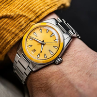 Fabricant de montres personnalisées OEM avec logo, mouvement Miyota 9015, lunette en céramique, acier inoxydable 316L, luminescence BGW9, montre-bracelet 38 mm.