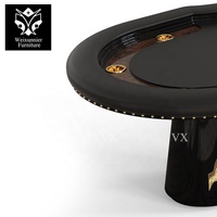 Table de poker en bois à panneaux au design moderne de luxe avec pieds en bois pour 6-8 joueurs Jeu d'intérieur pour villa et hôtel
