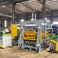 Machine automatique hydraulique de fabrication de briques 8-15 pour les produits en béton au Kazakhstan