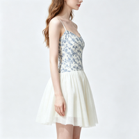 Robe courte à bretelles fines à imprimé floral bleu, corsage ajusté, jupe en tulle, robe d'été douce pour femmes, robe de soirée romantique