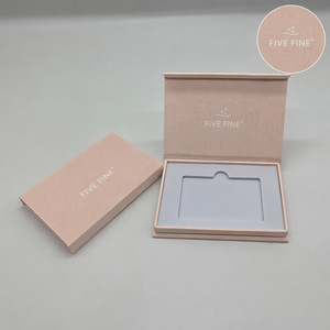 Cajas de Cartón Rígido Hechas a Mano en Rojo y Negro con Colores Personalizados, Grabado en Relieve - Empaque Personalizable para Tarjetas <span class=keywords><strong>VIP</strong></span>/Membresía/Regalo/Crédito - Product Image 6
