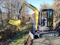 Excavatrice avec tête de taille-haie, débroussailleuse de jardin, taille-arbre aérien, tondeuse de pente