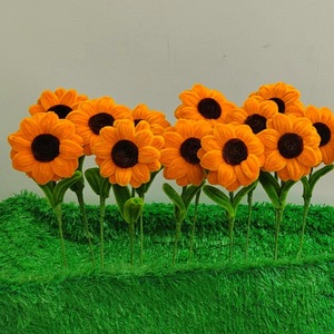Bouquet de tournesols en bâtonnets torsadés, produit fini, fabriqué avec des bâtonnets torsadés, cadeau pour amis, camarades de classe, fête des enseignants - Product Image 3