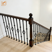 Balustre carré noir mat de haute qualité en métal forgé de 14 mm avec pièce pour rampe d'escalier intérieure en bois