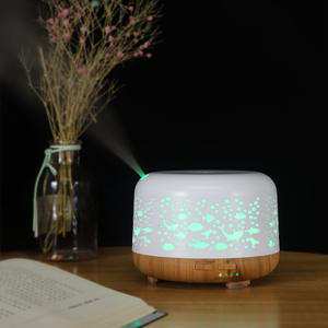 เครื่องกระจายกลิ่นน้ำมันหอมระเหยรูปปลาแบบโปร่งแสง ความจุ 0.5 ลิตร ใช้พลังงานจาก USB สำหรับใช้ในบ้าน พร้อมไฟและฟังก์ชั่นตั้งเวลา - Product Image 2