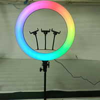 Anneau lumineux LED RGB 21'' avec 3 supports de téléphone, trépied pliable inversé, adaptateur secteur, plateau flexible pour éclairage de selfie, vidéo et photographie