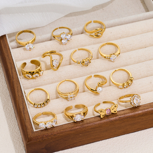 Nuovo Arrivo: Anello in Acciaio Inossidabile Placcato Oro 18K, Antiossidante e Impermeabile, con Zirconi Diamantati Unici, Gioiello da <span class=keywords><strong>Matrimonio</strong></span> per Donne - Product Image 3