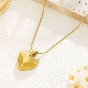 Moda Vintage geométrico prismático corazón collar 18K oro INS titanio acero <span class=keywords><strong>amor</strong></span> mujer joyería collar al por mayor - Product Image 1