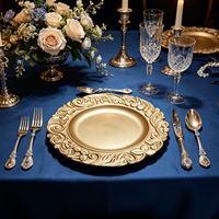 Assiettes de présentation dorées élégantes Wojia 13 pouces, bordure florale en relief, revêtement poudré, assiette en plastique de luxe, décoration de table pour banquet et événements