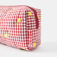 Prix d'usine Trousse de maquillage et de toilette en coton tendance à motifs personnalisés, avec broderie mignonne et motif gingham fruits