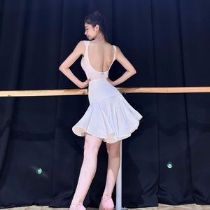 Nuevo Vestido Latino Blanco Premium con Cuello Halter para Baile de Salón, <span class=keywords><strong>Tango</strong></span> y Salsa, con Shorts para Mujer - Product Image 4