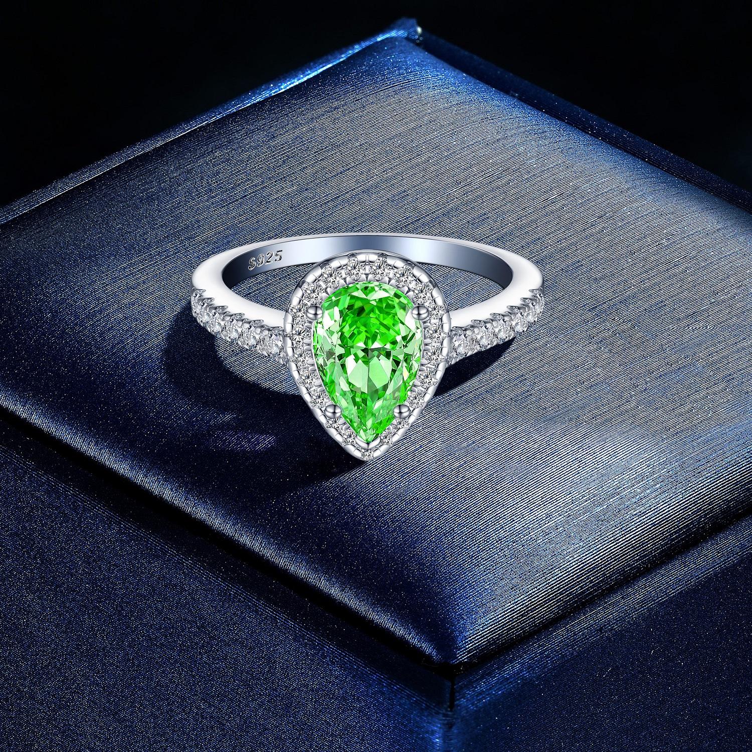 สีเขียว