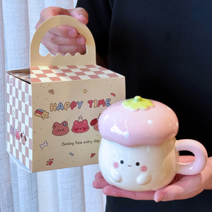 Tazza di acqua in ceramica fragola di alto valore con Design simpatico cartone animato include coperchio e cucchiaio regalo di <span class=keywords><strong>compleanno</strong></span> per le amiche - Product Image 4
