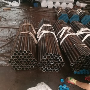 Pipa Boiler Baja Tahan Karat Mulus Kualitas Prima Ditarik Dingin Pipa Pipa Mulus Tanpa Kelim Presisi - Product Image 2