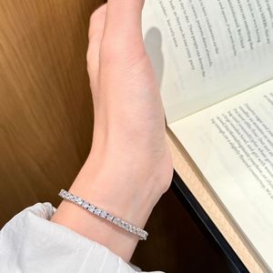 Bracelet chaîne en acier inoxydable 316 L de luxe imperméable de 3 mm avec pierres de zircon - Product Image 3