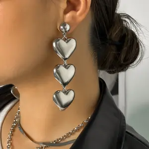 New Hip Hop Exaggerated Love Chain Sweet Cool Snake Bone Simple Metal Style Heart Necklace Women's Fashion Earrings