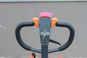 รถรับส่งแบบกึ่งไฟฟ้า2ตันรถรับส่ง SM20 - Product Image 3