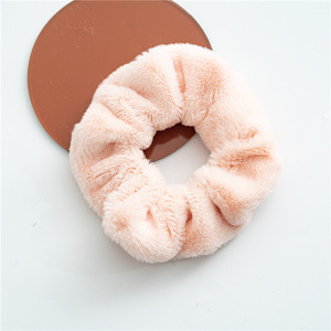 Clarmer Mode Winter Haaraccessoires Plain Kleur Meisjes Harige Elastische Haarband Haar Banden Zachte <span class=keywords><strong>Faux</strong></span> Fur Scrunchies Voor Vrouwen - Product Image 6