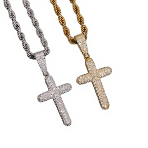 Envío Inmediato: Colgante Iced Cross de Plata 925 con Baño de Platino, Joyería Fina Hip Hop, Dije con Moissanita VVS - Product Image 4