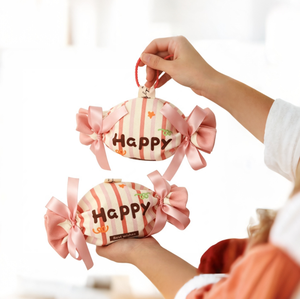 <span class=keywords><strong>กระเป๋า</strong></span>ผ้าร่มแบบมีเ<span class=keywords><strong>ช</strong></span>ือกผูก ขนาด 10x15 ซม. ลาย Coach Moq พร้อมฝาปิดแบบพับได้  ใส่ขนมปัง สมุนไพร ของใ<span class=keywords><strong>ช</strong></span>้ส่วนตัว  สามารถสกรีนโลโก้ได้ - Product Image 1