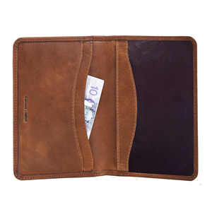 Porta Pasaportes de Cuero al Por Mayor con Material Premium para Regalos Corporativos y Accesorios de Viaje Disponible para la Venta - Product Image 3