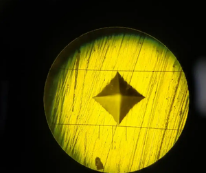 HVS-5 स्वचालित 5 किलोग्राम इंडेंटेशन विकर्स कठोरता परीक्षण मशीन - Product Image 4