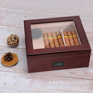 Humidor de madera maciza para puros con tapa de cristal e higrómetro digital, caja de almacenamiento rectangular de cedro, superficie lacada a prueba de humedad - Product Image 1