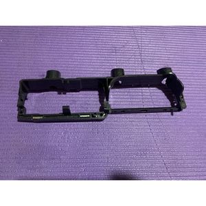 ฐานยึดมือจับสวิตช์กระจกประตูหน้าซ้าย Passat B5 รุ่น 3B1867179C สำหรับควบคุมกระจก - Product Image 1