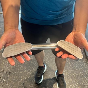 Противоскользящие эргономичные резиновые накладки-держатели для рук для тренировок в спортзале, подтягиваний и поднятия тяжестей - Product Image 5